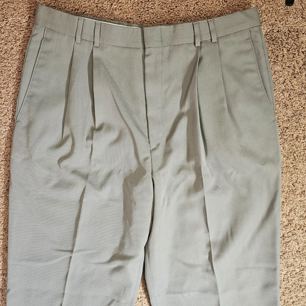 Dockers Dress Slacks Men Tag 36x32 Act 36x30 Gray Pleated Cuffed Vintage Pants - Picture 3 of 12